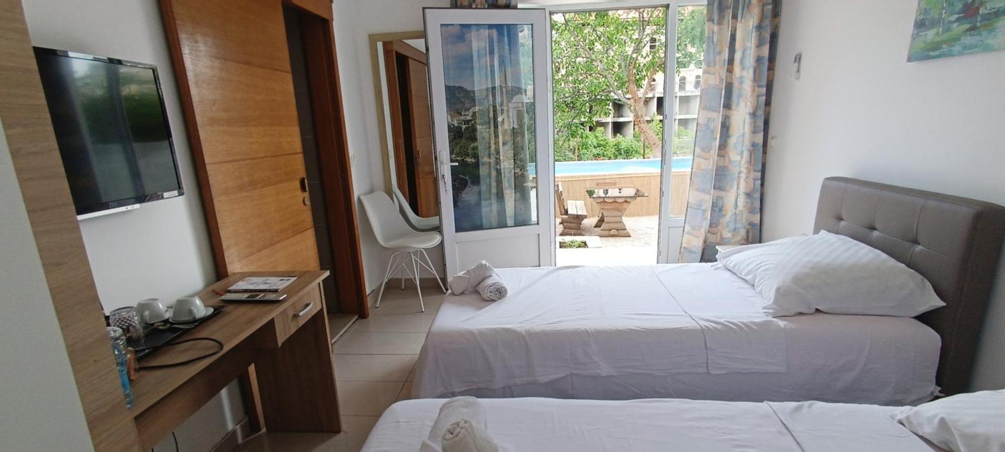 Villa Central Riverside Mostar Bagian luar foto