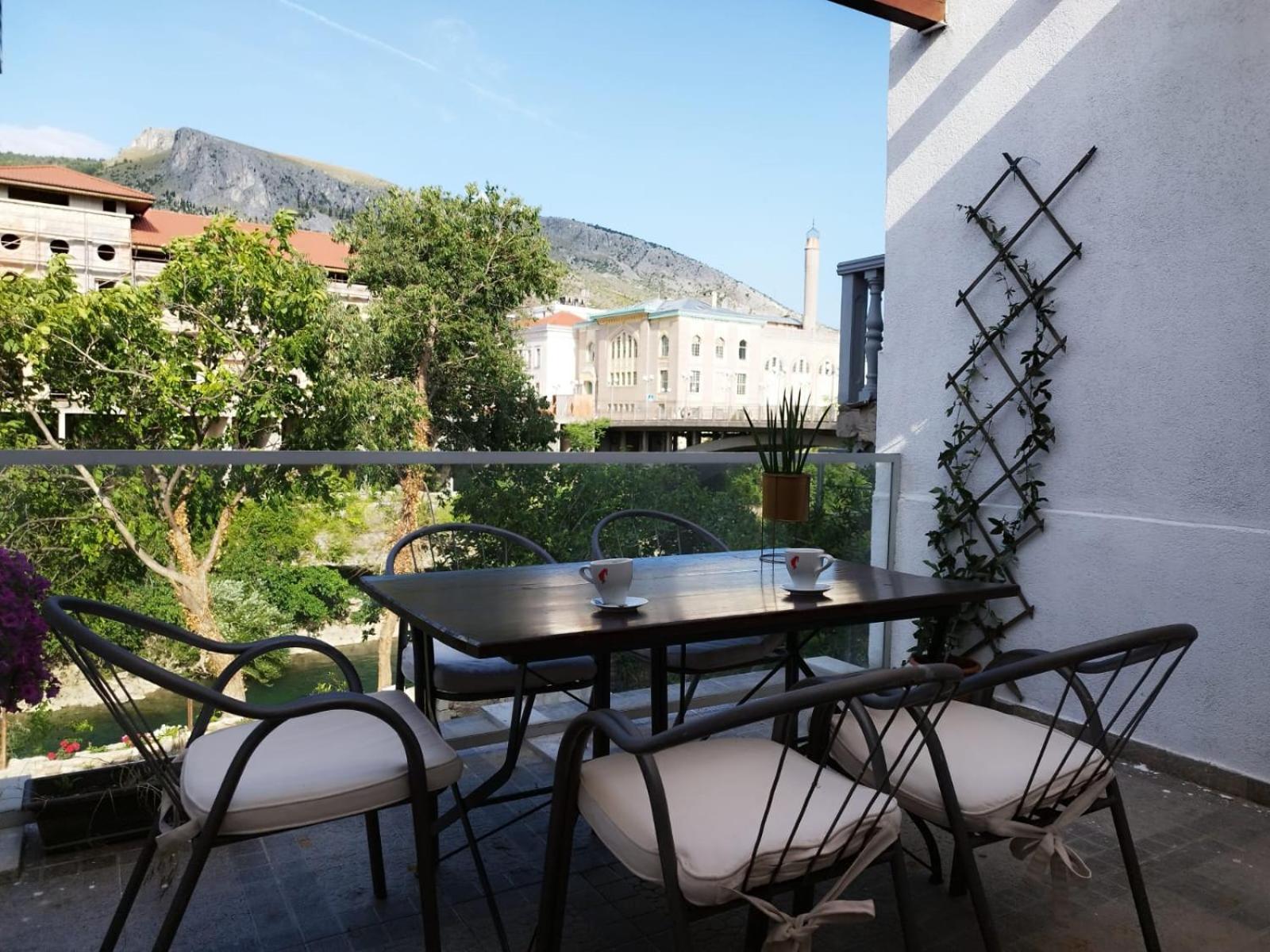Villa Central Riverside Mostar Bagian luar foto