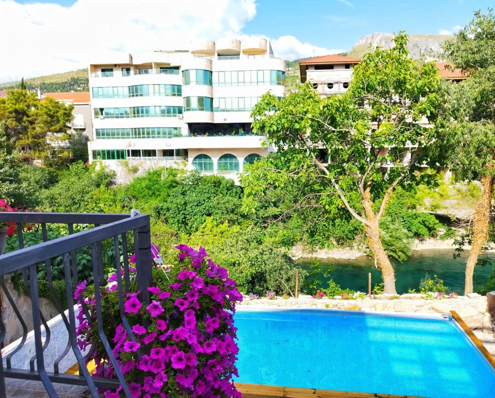 Villa Central Riverside Mostar Bagian luar foto